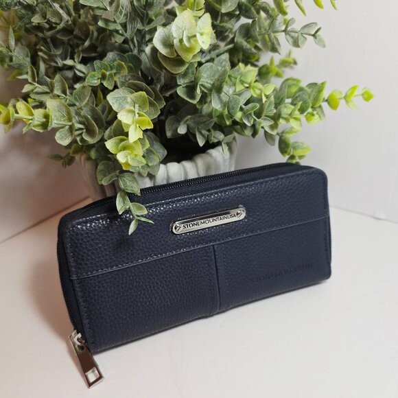 Stone Mountain USA Navy Pebbled Leather Wallet - Picture 1 of 11